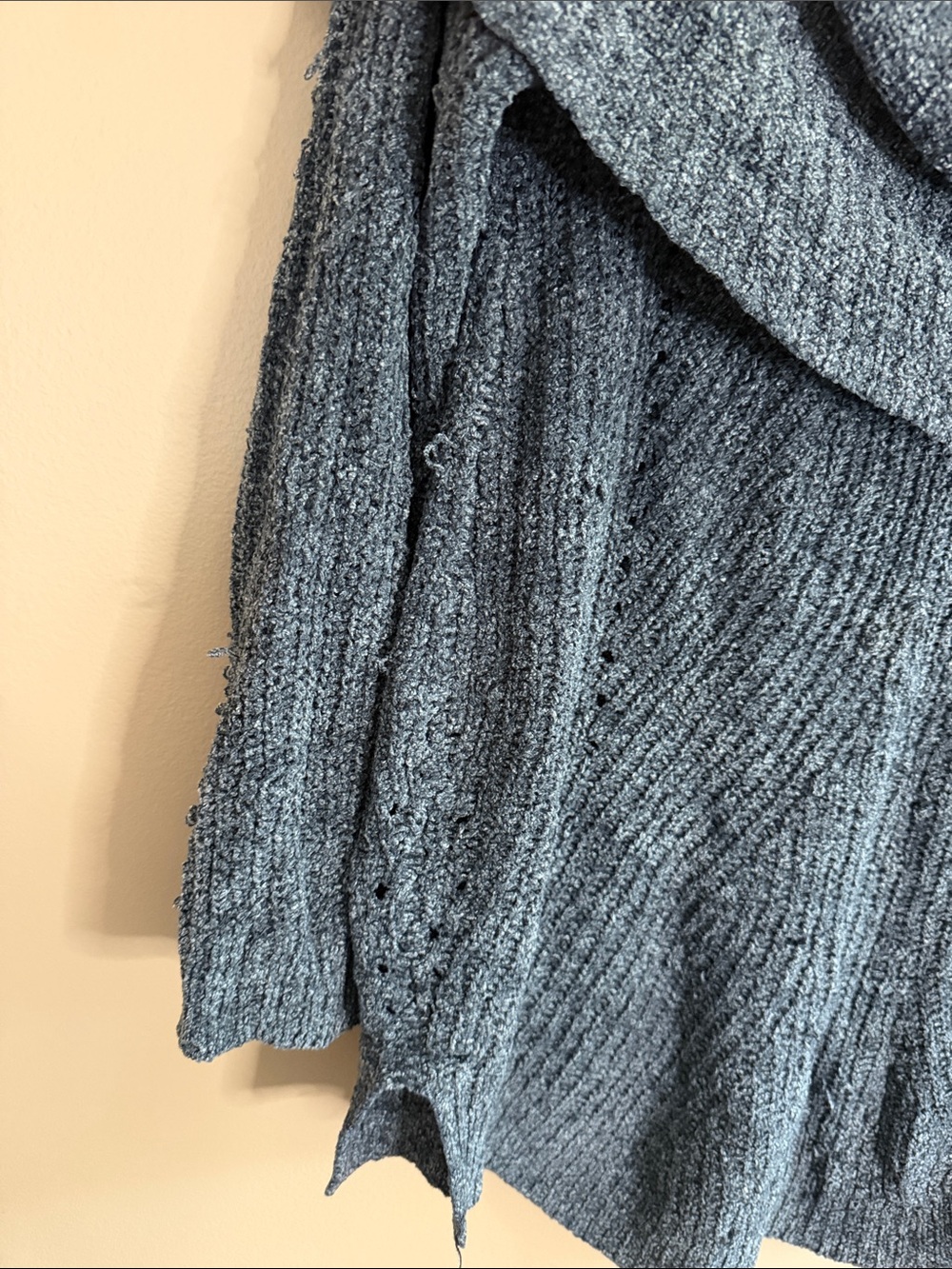 Moth Charcoal Off-the-Shoulder Ribbed Sweater - Picture 4 of 8